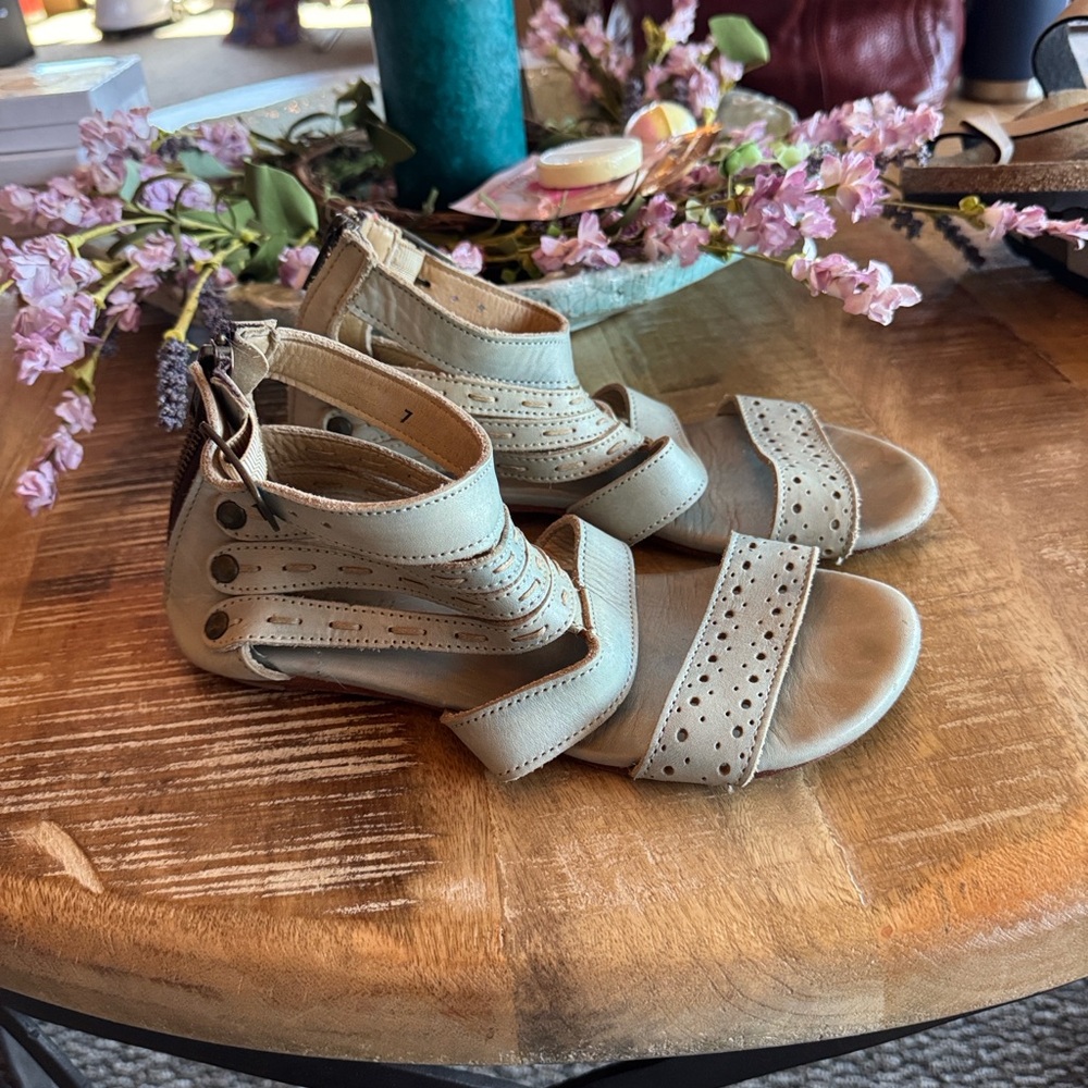 Bed Stu Artemis Light Blue Sandals Size 7 in Good Condition - Picture 2 of 10